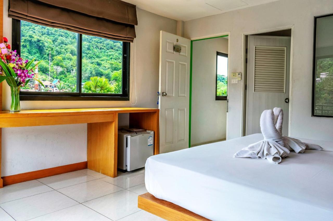Corsica Guesthouse Bãi biển Kata Ngoại thất bức ảnh